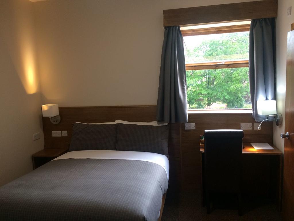 Crosshill House Hotel Glasgow Bagian luar foto