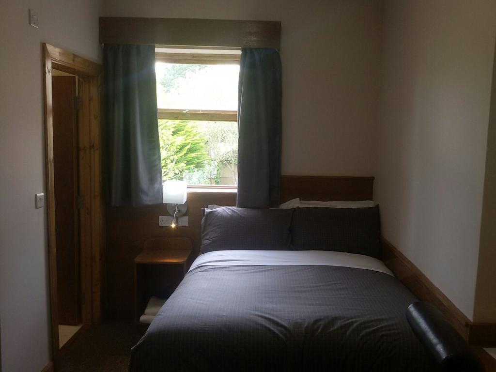 Crosshill House Hotel Glasgow Bagian luar foto